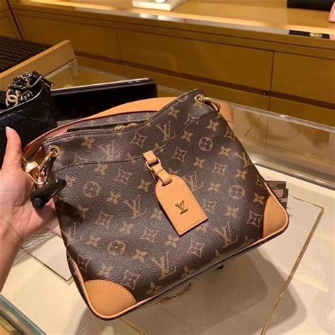 louis vuitton ราคา ฝรั่งเศส 2019|กระเป๋าถือ แฟชั่นผู้หญิงแบรนด์ .